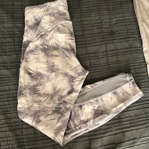 Lululemon wunder under